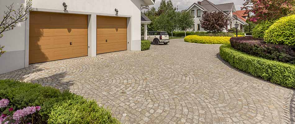 Custom hardscape paver driveway