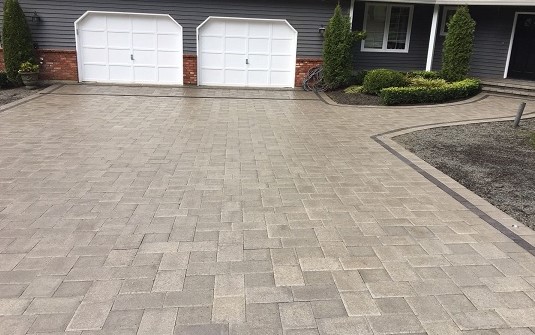 Hardscape driveway installation