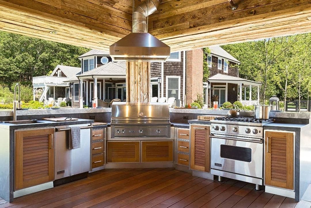 Custom outdoor kitchen build