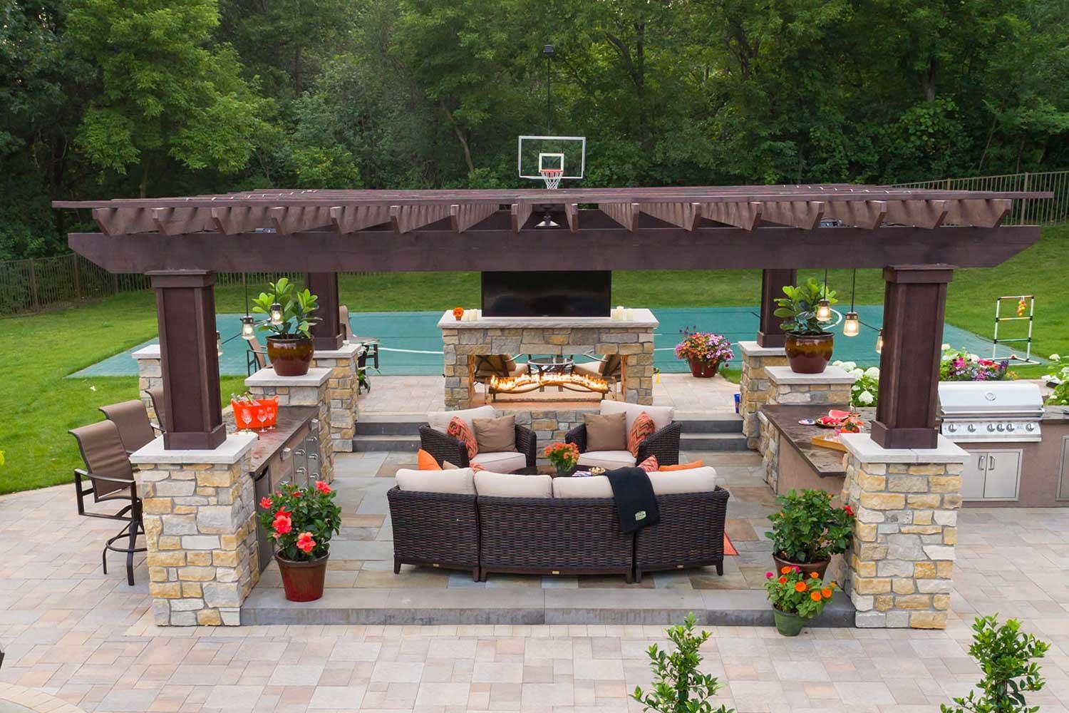 Pergola shade structure